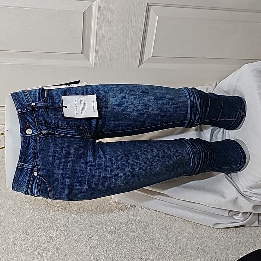 Tahari Jamie Roll-Cuff Skinny Jeans